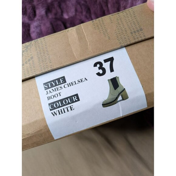 NIB $188 FREE PEOPLE James Chelsea Ankle Boots White Leather Size 6.5-7 / EU 37 - Picture 11 of 11